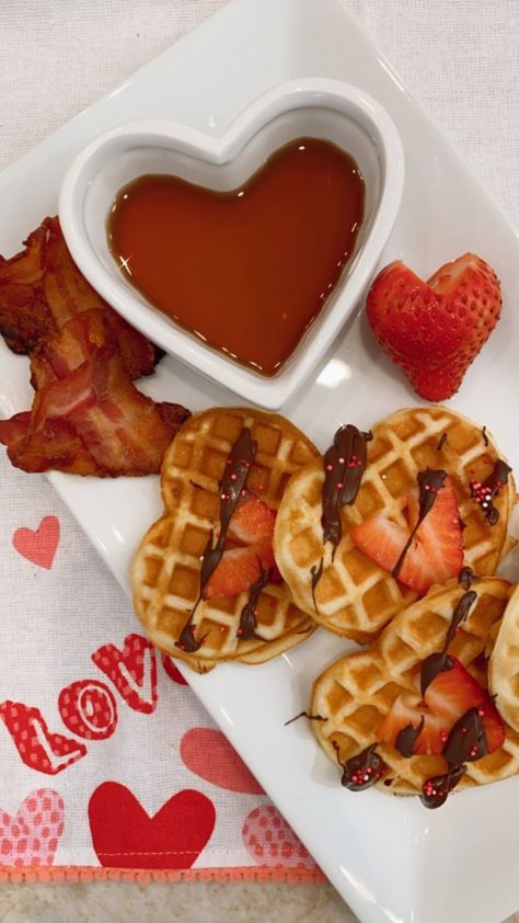 Heart-shaped waffles & bacon for Valentine's Day Heart Shape Waffles, Valentine’s Day Waffles, Waffle Decoration Ideas, Galentines 2023, Heart Shaped Bacon, Heart Shaped Waffles, Heart Waffles, Pink Treats, Valentine's Day Treats