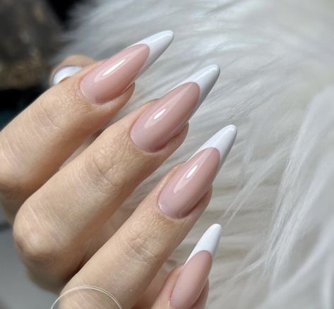 Long Nails French Tip Almond, Long Acrylic Nail Designs French Tip, Almond Long French Tip Nails, French Gel Nails Long, French Tip Acrylic Nails Long Almond, Almond Nails Long French, Long French Tips Almond, Long Oval French Nails, Almond French Nails Long