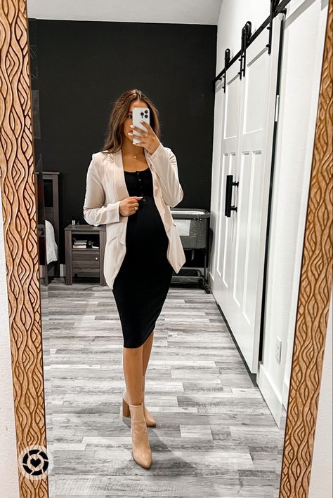 Pregnant Realtor Outfit, Maternity Blazer Outfits, Maternity Office Outfits, Professional Maternity Outfits, Maternity Office Wear, Dresses Professional, Maternity Tights, Maternity Work Clothes, Cute Maternity Outfits