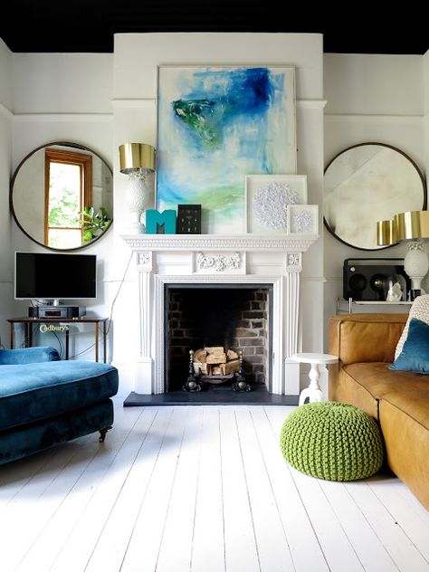 47 Park Avenue--this designer makes me want to paint my walls black and white and colorful accents everywhere... Best Ceiling Paint, Magazine Feature, Blue Couches, Decor Ikea, Design Blogs, Mirror On The Wall, Black Ceiling, Painted Ceiling, Decoration Inspiration