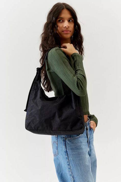 BAGGU Nylon Shoulder Bag | Urban Outfitters Baggu Bag Outfit, Baggu Bag, Baggu Bags, Nylon Shoulder Bag, Bag Outfit, Reusable Bags, Fit Inspo, Black Fits, Fitness Inspo