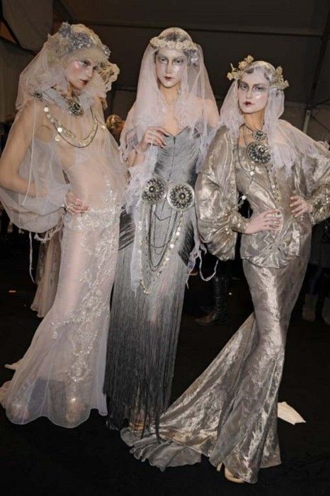 1920's ghosts John Galliano 2009 Fall, Maison Margiela John Galliano, John Galliano 2009, John Galliano Runway, John Galliano Wedding Dress, Galliano Dior, Three Women, John Galliano, Fantasy Fashion