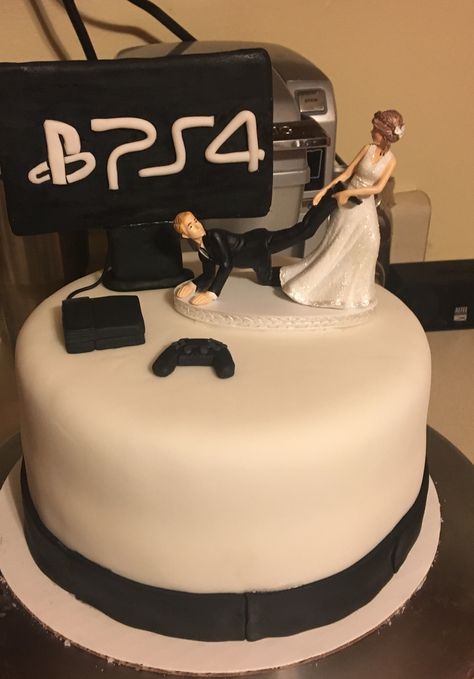 PS4 groomsman cake Groomsmen Cake Ideas, Groomsman Cake, Hunter Wedding, Cake Chocolat, Funny Birthday Cakes, Grooms Cake, Flower Wedding, Wedding Night, Best Funny Pictures