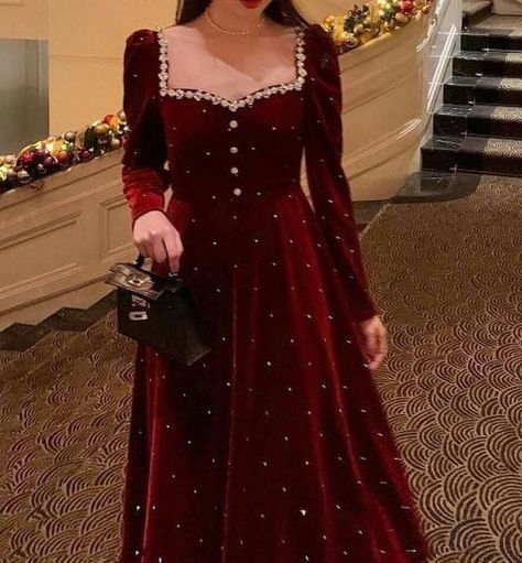 Velvet Dress Designs Gowns, Latest Velvet Dresses, Velvet Dresses Outfit, Velvet Dress Designs, Velvet Dress Long, Velvet Dresses, Pakistani Dresses Casual, Beautiful Pakistani Dresses, Bridal Dress Fashion