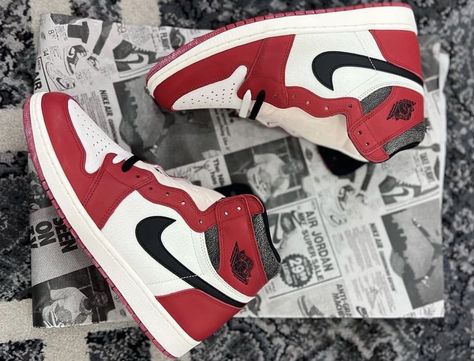 Jordan 1 Lost And Found, Air Jordan 1 Women, Sneakers Air Jordan, Jordan Chicago, Nike Air Jordan Shoes, Urban Style Outfits, Nike Air Jordans, Air Jordan 1 Retro High Og, Air Jordan 1 Retro High