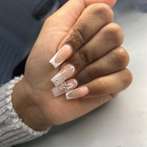 🤍🦋🤍 . Book under, “2 feature nails” Price: £40 Length: 2 magnets Shape: Square . . . . . #nails #nailsofinstagram #nailsnailsnails #nailsart #nailstagram #nailsdesign #nailart #naildesign #nailporn #nailaddict #nailinspo #acrylics #acrylicnails #acrylicsnails #Luton #lutonnails #Lutonnailtech Square Nails, Magnets, Square, Nails