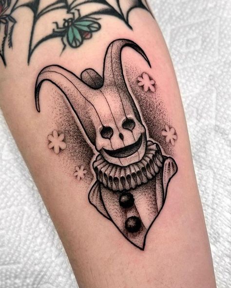 Spooky Cartoon Tattoos, Spiderweb Face Tattoo, Roger American Dad Tattoo, Horror Movie Tattoo Designs, American Traditional Horror Tattoo, Ftp Tattoo Design, Horror Patchwork Tattoo, The Conjuring Tattoo, Slimer Tattoo