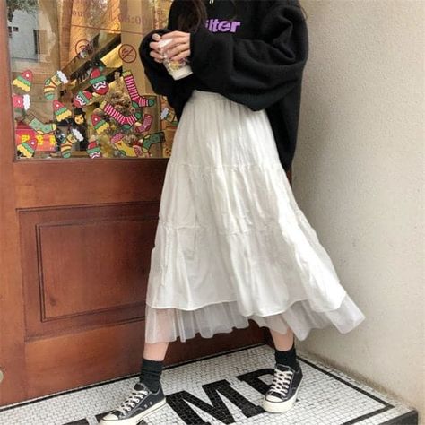 92af93f73faf3cefc129b6bc55a748a9desc52270043ri Rok Tile, Rok Midi, Preppy Mode, Long Skirt Casual, Style College, Skirt Streetwear, White Long Skirt, Fairy Skirt, Tiered Midi Skirt