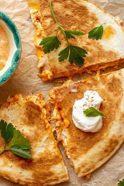 Tacobell Quesadilla Recipes, Taco Bell Quesadilla Recipe, Chicken Quesadillas Crockpot, Creamy Quesadilla, Pulled Chicken Quesadilla, Taco Bell Jalapeno Sauce, Shredded Chicken Quesadillas, Taco Bell Chicken Quesadilla, Chicken Quesadillas Taco Bell