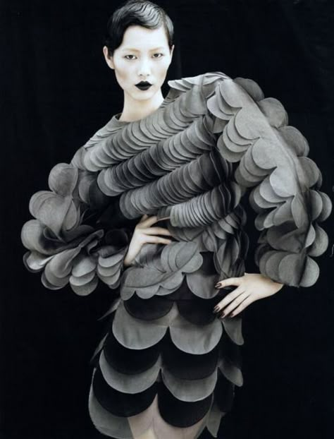 Avante Garde Fashion, Geometry Fashion, Sculptural Fashion, Liu Wen, Abstract Dress, Vogue China, 3d Fashion, Gareth Pugh, Futuristic Fashion