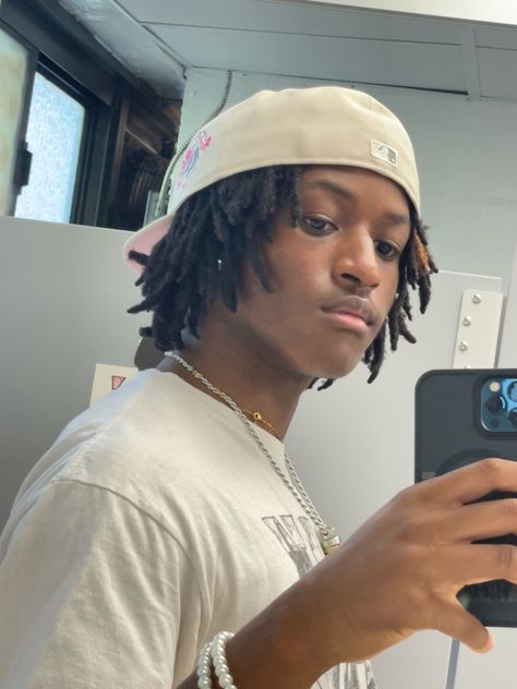 locs, fitted hat, white tee Hats With Locs, Mirror Pic, Fitted Hat, Male Face, White Tee, Fitted Hats, Locs, Camera Roll, Hair Ideas