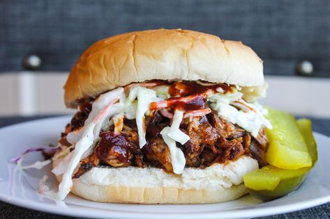 Kansas City-style pulled pork BBQ and creamy coleslaw – Oyster & Onion Kansas City Pulled Pork, Best Coleslaw For Pulled Pork, Barbeque Pulled Pork, Coleslaw For Pulled Pork, Bbq At Home, Kansas City Bbq, Bbq Pulled Pork Recipe, Pork Bbq, Bbq Sandwich