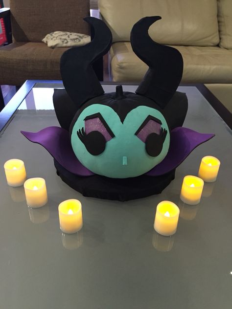 Malificent Pumpkin Painting, Disney Villain Pumpkin Painting, Maleficent Pumpkin Painting, Descendants Pumpkin, Maleficent Pumpkin, Descendants Coloring Pages, Moms Nails, Paint Pumpkins, Creative Pumpkin Decorating