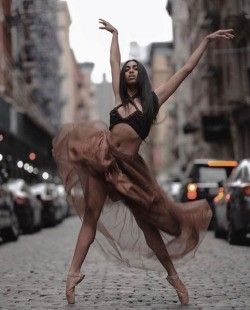 Street Dance Photography, Outdoor Dance Photography, Ballet Dancer Photography, Ballet Photography Poses, Yoga Poses For 2, Ballerina Poses, Bed Yoga, Ballet Dance Photography, Ballet Images