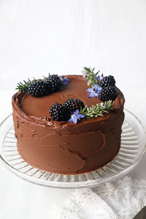 Chocolate Beet Layer Cake (vegan & gluten-free) - Nirvana Cakery Minimalistic Chocolate Cake, Chocolate Garden Cake, Simple Chocolate Wedding Cake, Chocolate Cake Decoration Flowers, Decorating A Chocolate Cake, Chocolate Cakes Decoration, Pretty Chocolate Cake, Simple Chocolate Cake Decoration, Roasted Whole Sweet Potatoes