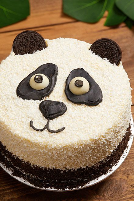 Panda Bear Cake, Panda Birthday Cake, Bolo Panda, Tårta Design, Bee Cake, Face Cake, Panda Face, Bear Cake, Cartoon Cake