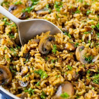 Mushroom Rice - Dinner at the Zoo Mushroom Rice Casserole, Stick Of Butter Rice, Mushroom Rice Recipes, Rotisserie Chicken Recipe, Jasmine Rice Recipes, Yellow Rice Recipes, Mushroom Recipes Healthy, Garlic Butter Mushrooms, Indian Rice Recipes