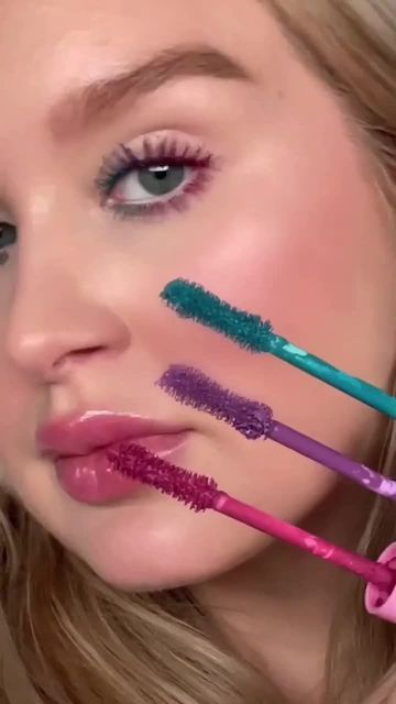 Colour Mascara Looks, Coloured Mascara Looks, Colored Mascara Aesthetic, Colored Mascara Looks, Mascara Colors, Colourful Mascara, Color Pop Mascara, Colourpop Bff Mascara, Coloured Mascara