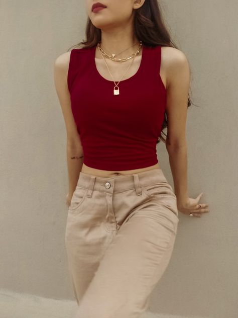 Western Crop Top On Jeans, Red And Beige Outfits, Maroon Color Outfits, Maroon And Gold Outfit, Red Crop Top Outfit Jeans, Maroon Top And Jeans Outfit, Maroon And Beige Outfit, Beige Top And Jeans Outfit, Maroon And Cream Outfit