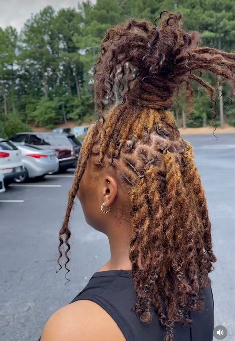 Shorter Loc Styles, Two Toned Locs Black Women, Two Tone Locs, Locs With Color, Loc Colors, Colored Locs, Loc Hairstyles, Starter Locs, Faux Locs Hairstyles