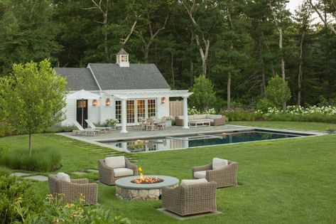 Dover Pool House | Patrick Ahearn Architect Barn Pool House, Small Pool Houses, Country Pool, Barn Pool, Patrick Ahearn Architect, Patrick Ahearn, New England Farmhouse, Pool House Designs, Farmhouse Architecture