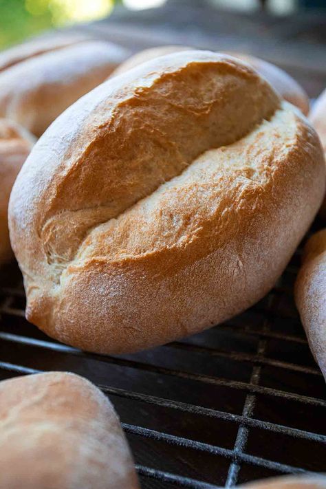 Portuguese Bread Rolls, Portuguese Buns Recipe, Portuguese Bread Recipe, Portuguese Buns, Portuguese Rolls Recipe, Portuguese Rolls, Portuguese Bread, Sandwich Buns, Portuguese Dessert Recipes