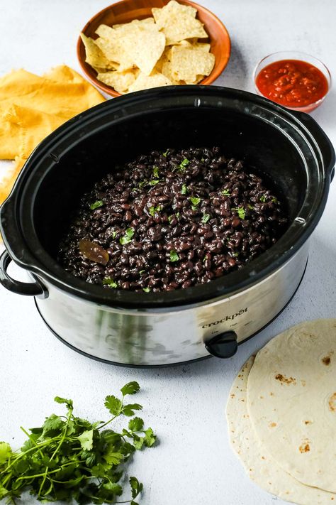 crockpot black beans Black Beans Recipe Crock Pot, Crockpot Black Beans, Beans Recipe Crockpot, Chipotle Black Beans, Beans In Crockpot, Slow Cooker Black Beans, Vegan Crockpot, Beans Recipes, Dried Black Beans