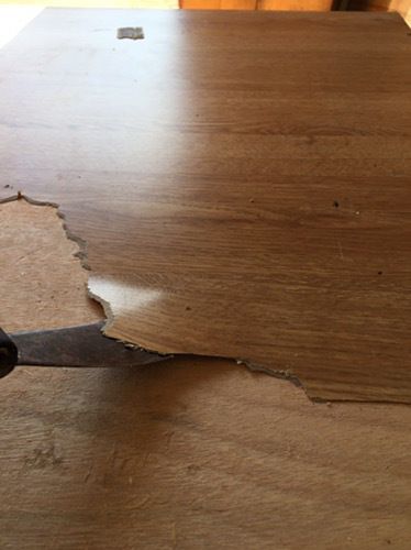 Removing damaged laminate from furniture  – Marcee Duggar Designs How To Remove Laminate From Furniture, Repair Laminate Furniture, Refinishing Fake Wood Furniture, Table Restoration Diy, Laminate Table Makeover, Furniture Restauration, Buffet Redo, Removing Veneer, Door Renovation