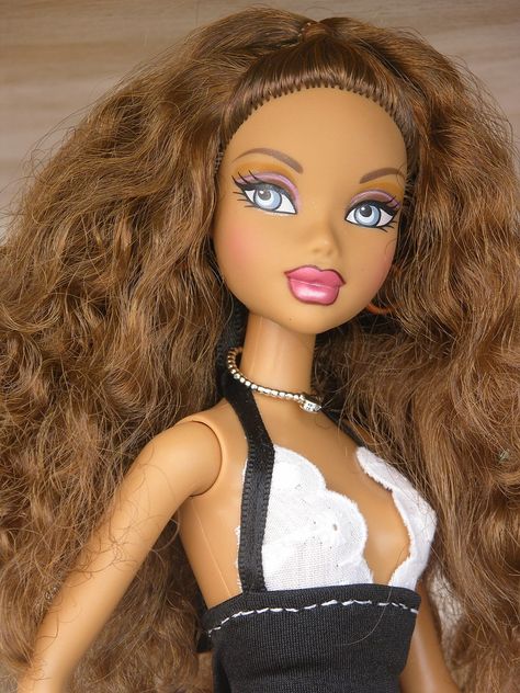 My Scene Madison, Barbie Nostalgia, The Bratz, Black Bratz Doll, Black Barbies, My Scene, Doll Aesthetic, Doll Barbie, Tyra Banks