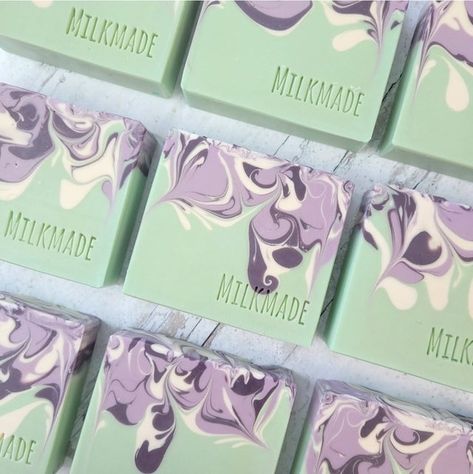 Milkmade Soap, Natural Soap Making Recipes, Soap Videos, Soap Valentine, Soap Aesthetic, Cold Process Soap Designs, Valentine Soap, Goat Milk Bath, Soap Art