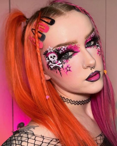 Black Skull Makeup, Colorful Halloween Makeup, Pink And Black Makeup, Emo Scene Kid, Makeup Emo, Scene Makeup, Show Makeup, Skeleton Makeup, Alt Makeup