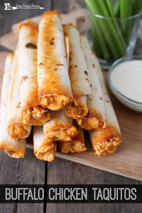 Buffalo Chicken Taquitos For The Win! - Easy Peasy Pleasy 0 Carbs Meals, Mom Dinner Ideas, Quick Meal Prep Ideas, Cold Weather Dinner Ideas, Easy Game Day Food, Buffalo Chicken Taquitos, Buffalo Chicken Dip Easy, Dip Easy, Fall Meals