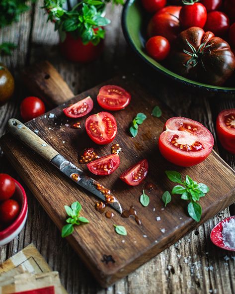 Chopping Board Photography, Tomato Photography, Holistic Recipes, Wood Platter, Food Photoshoot, Fresh Groceries, Fruit Photography, Artisan Food, Grocery Delivery