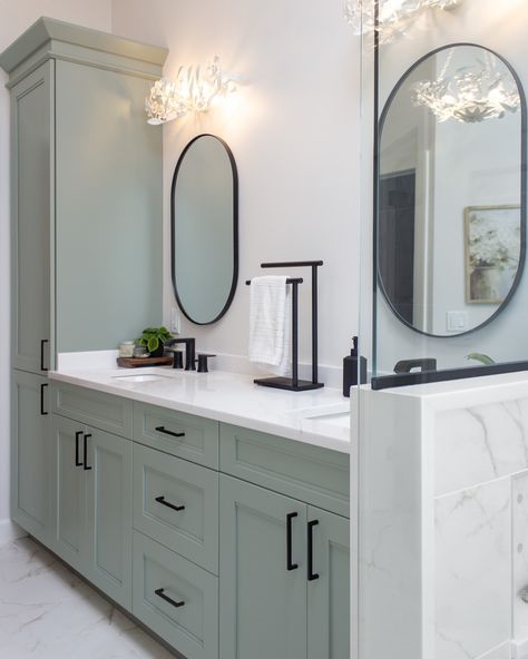 If you’re wondering if green will be on trend in 2025, look no further than this master bath! Inspired by tranquil biophilic design in color, texture, and natural light! 🌿👏🏼☀️🚿 #biophilicdesign #greencabinets #acaciahaze #bathroomvanities #bridgewoodcabinets #bridgewoodcabinets #stcharlesil #stcharlesillinois #msisurfaces #showertile #showertiles #masterbathroomremodel #designbuildrepeat #advancedesignstudio #commonsenseremodeling #designtrends Green Bathroom Vanity, Primary Bath, Biophilic Design, Green Cabinets, Green Bathroom, Bathroom Cabinets, Bathroom Remodel Master, Bath Vanity, Bathroom Vanity Lighting