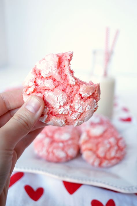 strawberry cake mix crinkle cookies | The Baking Fairy Great American Strawberry Cookie Recipe, Strawberry Crackle Cookie, Valentines Pastries, Pink Pastries, Pink Lemonade Frosting, Valentine Snacks, Strawberry Lemonade Cookies, Valentine Snack, Pretty Sweets