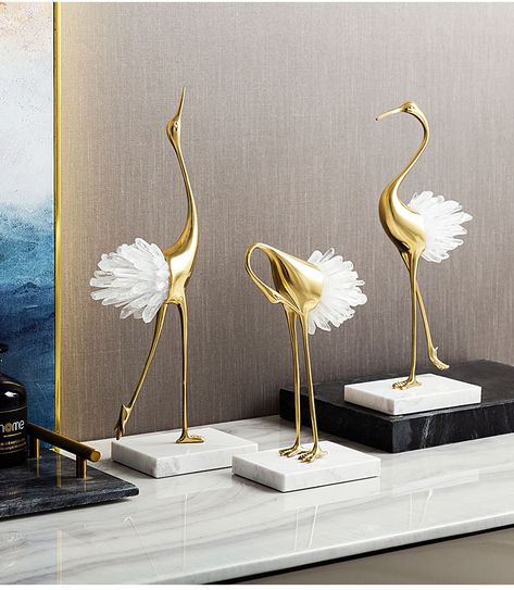 Crane Sculpture, White Crane, Sculpture Decor, Feng Shui Decor, Modern Bookshelf, Copper Crystal, New Year's Crafts, Bird Statues, Desktop Decor