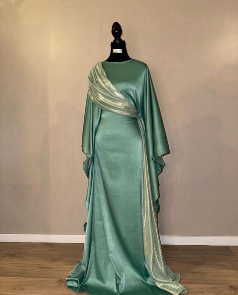 Middle Eastern Dresses Gowns, Somali Dress Fashion, East African Clothing, Hijabi Wedding Guest Outfit, Hijabi Soiree, Hijab Wedding Guest Outfit, African Abaya, Somali Clothes, Bubu Gown Styles