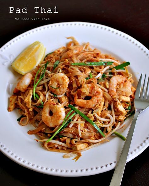 To Food with Love: The Ultimate Pad Thai Recipe Prawn Pad Thai, Tasty Noodles Recipe, Pad Thai Sauce, Thai Sauce, Thai Recipe, Pad Thai Recipe, Thai Noodles, Asian Noodles, Asian Dishes