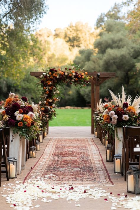 Simple ideas and tricks to keep your backyard wedding on budget, but still giving your guests a fantastic time. Casual Backyard Wedding Reception, Backyard Wedding Elegant, Elegant Backyard Wedding, Backyard Wedding Ideas, Elegant Backyard, Fall Backyard, Small Backyard Wedding, Patio Wedding, Wedding Alters