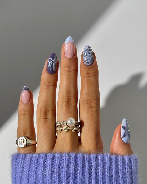 playful sparkly icy blues ✨❄️🌨️🧊✨ rings from @luvaj 🫶 #nails #nailinspo #nailart #naildesign #winternails #autumnnails #bluenails #cateyenails Icy Blue Manicure, Ice Nails Ideas, Snowy Winter Nails, Pink And Blue Christmas Nails, Pearly Blue Nails, Midnight Nails Taylor Swift, Ski Trip Nails, Blue Squiggle Nails, Blue Nails With Pearls