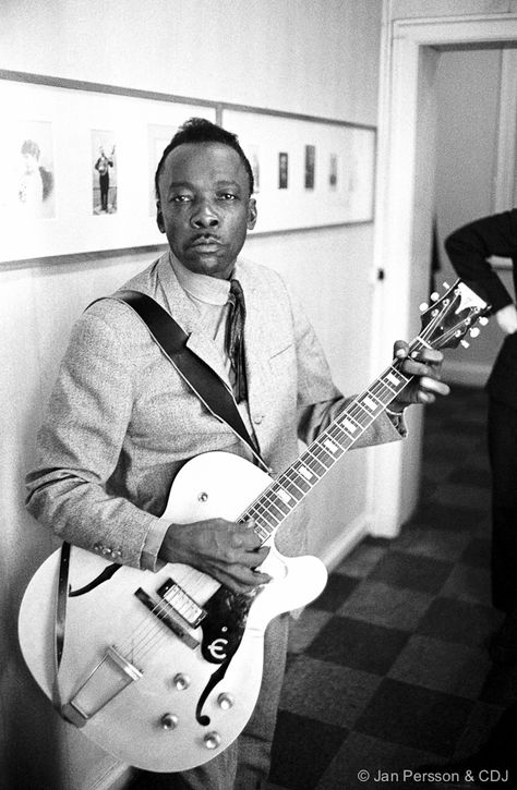 john lee hooker | bone walker 1 jpg King Snake, John Lee Hooker, Photo Star, Blues Musicians, Delta Blues, Blues Artists, Muddy Waters, Rock N’roll, I'm With The Band