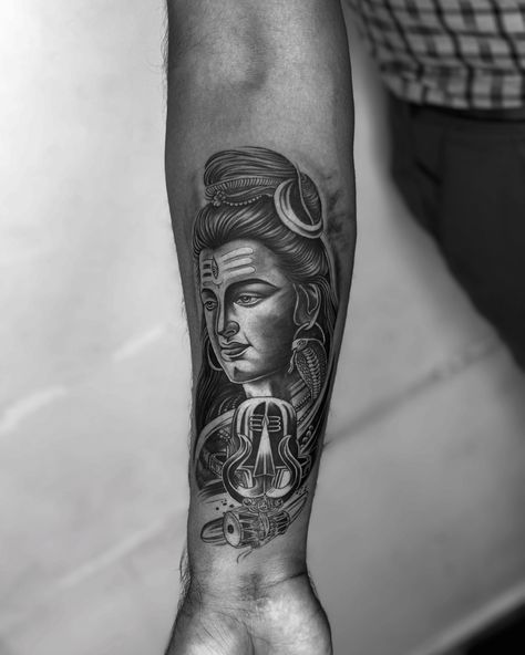 “Channeling the divine energy with this epic tattoo of Shiva Ji’s cool face. Art meets spirituality in a stunning ink masterpiece! 🔥🙏 . . . . . . #tattoo #pink #pilates #photooftheday #india #instagood #instagram #instadaily #réel #reels #reelsinstagram #reef2reef #viral #viratkohli #viralvideos #foryou #fyp #fypシ #tattoogoals” Masterpiece Tattoo, Shiva Ji, Epic Tattoo, Pink Pilates, Divine Energy, Cool Face, Virat Kohli, The Divine, Face Art