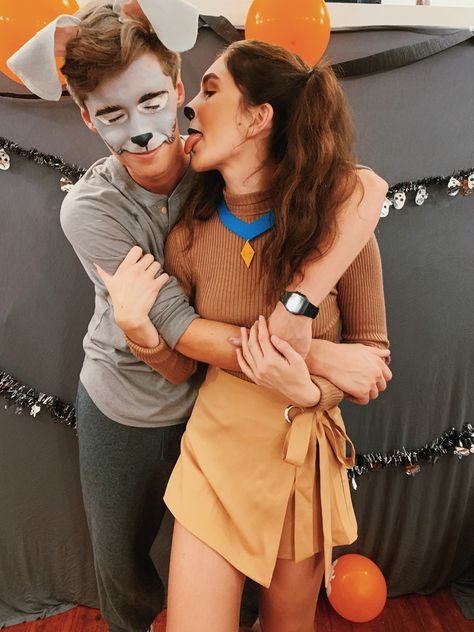 Halloween Costume Couples Cute, Cute Disney Duo Costumes, Couple Halloween Costumes Casual, Simba And Nala Halloween Costume, Winnie The Pooh Couples Costume, Tom And Jerry Halloween Costumes Couples, Lady And The Tramp Couples Costume, Disfrases En Pareja Ideas, Lady And The Tramp Costume Couple