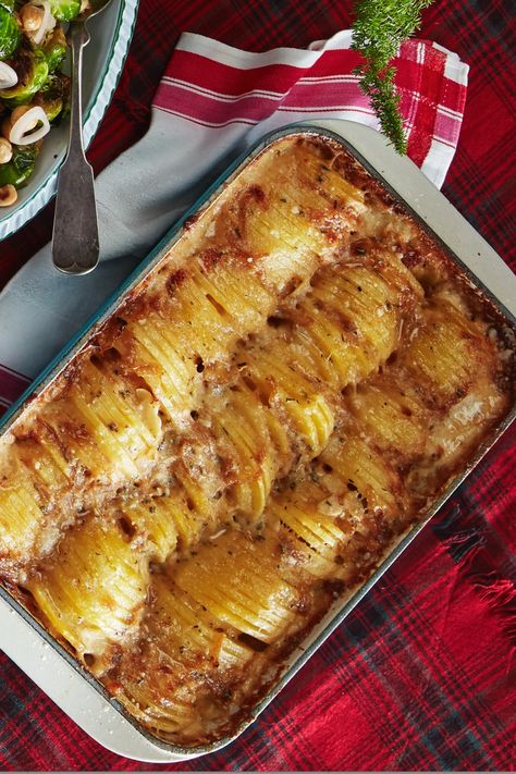 Hassleback Potatoes Oven, Potatoes Gratin, Meals Videos, Christmas Potatoes, Potato Gratin Recipe, Food Dinners, Southern Thanksgiving, Christmas Side, Christmas Feast