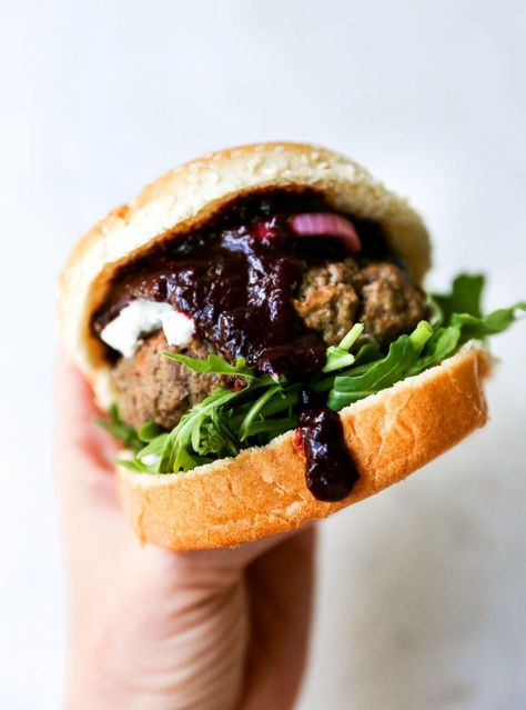 Fancy Burgers Ideas, Burrata Burger, Mcdonalds Photoshoot, Blueberry Bbq Sauce, Goat Cheese Burger, Fancy Burgers, Blueberry Goat Cheese, Bbq Pork Sandwiches, Hamburger Recipe