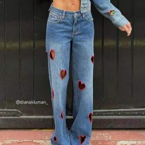 We Love The Attitude Of These Jeans, With Its Heart-Shaped Embroidered Cut-Outs, Straight Leg, And High Waist. We Are Particularly Partial To This Style Paired With, You Guessed It, More Denim. Straight Leg Jean Mid Rise Embroidered Heart Cutouts Full Length Belt Loops Front Button And Zipper Closure 100% Cotton Turn Inside Out And Machine Wash On Cold Nwt No Trade, No Lowball Embroidered Heart, Alice Olivia, Cut Outs, Colored Jeans, Straight Leg Jeans, Mid Rise, Inside Out, Full Length, High Waist