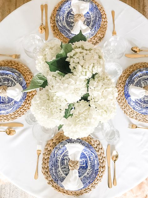 Blue and White Italian Tablescape Idea by popular home decor blogger Stephanie Ziajka on Diary of a Debutante, Spode Blue Italian Dinner Plates, Spode Blue Italian Pasta Bowls, blue and white table setting ideas, blue Italian tablescape, Italian tablescape ideas Chinoiserie Place Setting, Blue White And Gold Tablescape, Table Settings Everyday Dinnerware Sets, Styling Round Tables Wedding, Neutral Tablescape Dining Room, Delft Blue Decor, Mixed Glassware Table Setting, Blue And White Dinnerware Tablescape, Blue White Gold Table Setting