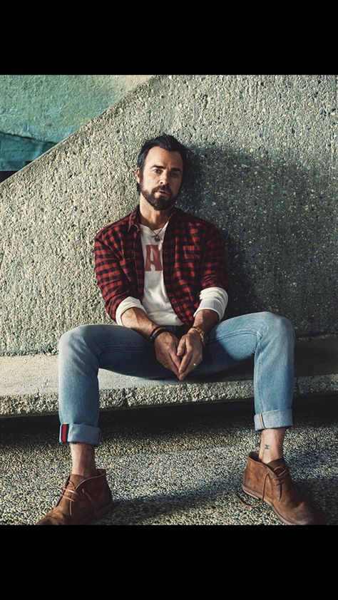 Gucci Jeans, Justin Theroux, Suede Chukka Boots, Suede Chukkas, Mens Luxury Fashion, Jennifer Aniston, Fashion Shoot, Mr Porter, Modern Man