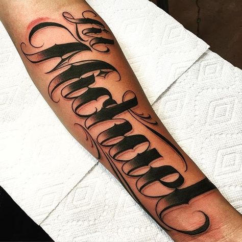 Discover | Tattoodo Large Name Tattoo, Los Angeles Tattoo Lettering, Michael Tattoo Name, Leterings Tattoo, Letter Tattoos On Hand, Forearm Name Tattoos, Tattoo Writing Fonts, Name Fonts, Tattoo Name Fonts