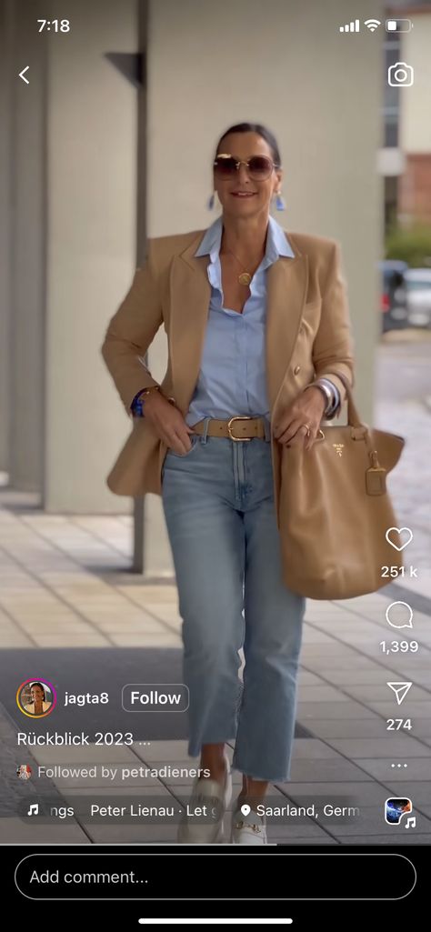 Khaki Blazer Outfit Women, Tan Blazer Outfits, Blazer Outfits Women, Mode Ab 50, Capsule Wardrobe Women, Looks Jeans, Scarf Women Fashion, Beige Outfit, Business Casual Outfits For Women